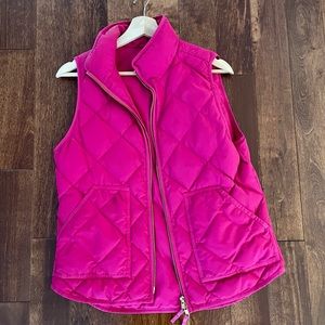 Hot pink quilted J Crew vest in size small